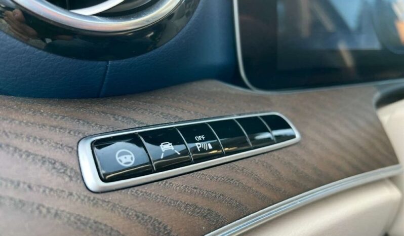 Mercedes-Benz Klasa E full