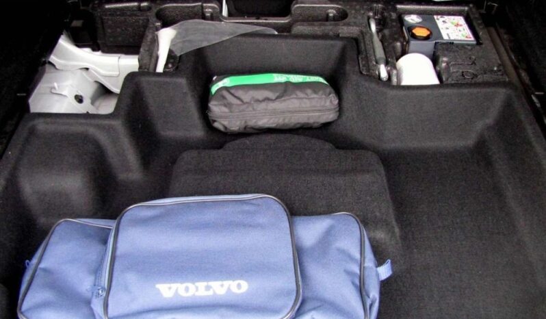 Volvo XC 60 D3 Momentum full