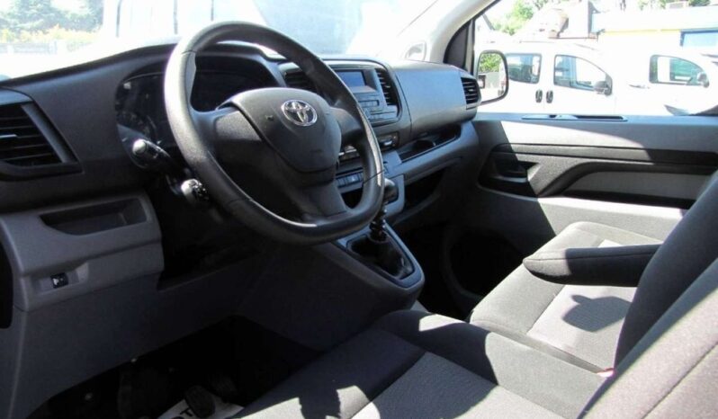 Toyota ProAce full