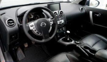 Nissan Qashqai 2.0 4×4 Tekna full