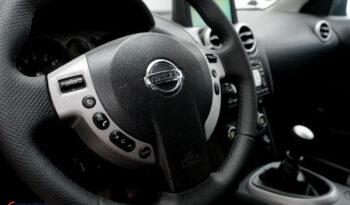 Nissan Qashqai 2.0 4×4 Tekna full