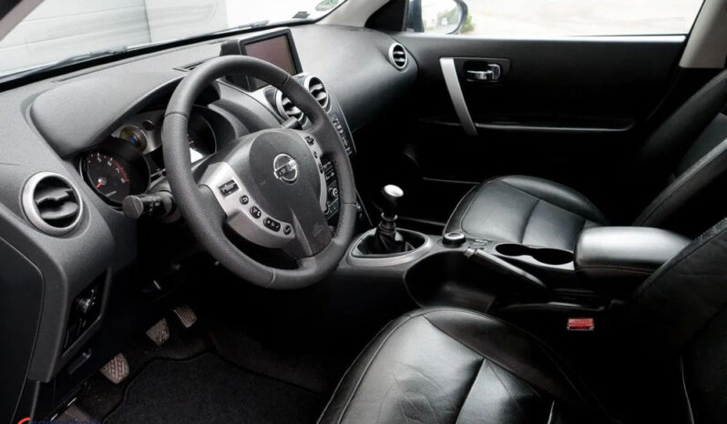 Nissan Qashqai 2.0 4×4 Tekna full