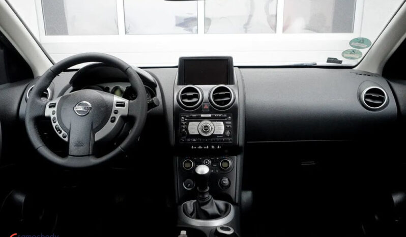 Nissan Qashqai 2.0 4×4 Tekna full
