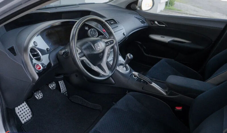 Honda Civic 1.8 Sport full