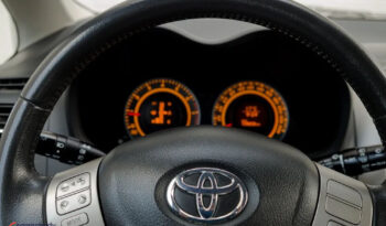 Toyota Auris 1.6 VVT-i Sol full