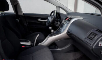 Toyota Auris 1.6 VVT-i Sol full