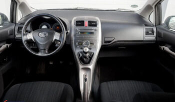 Toyota Auris 1.6 VVT-i Sol full