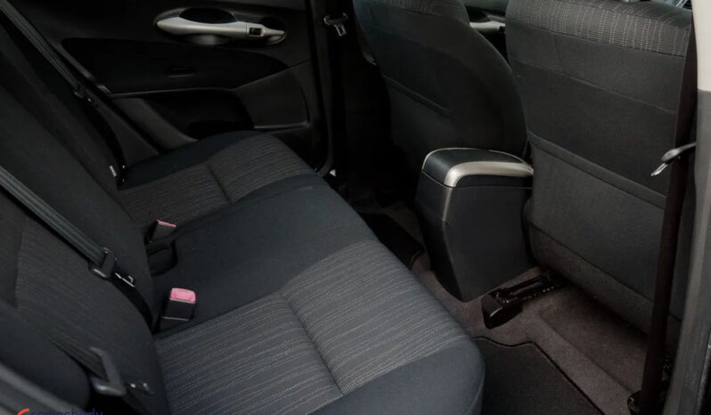 Toyota Auris 1.6 VVT-i Sol full