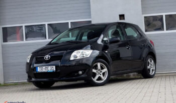 Toyota Auris 1.6 VVT-i Sol full