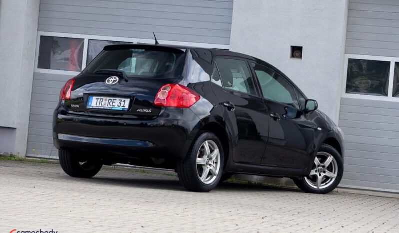 Toyota Auris 1.6 VVT-i Sol full