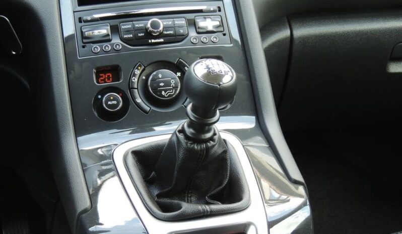 Peugeot 5008 full