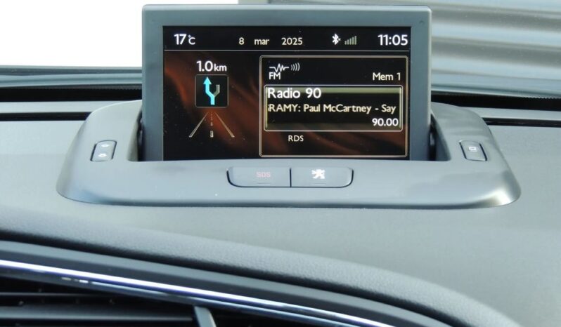 Peugeot 5008 full