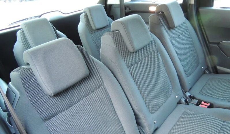 Peugeot 5008 full