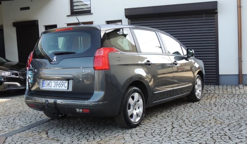 Peugeot 5008 full