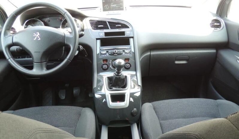 Peugeot 5008 full
