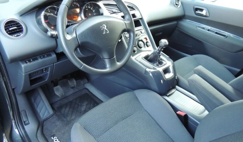Peugeot 5008 full