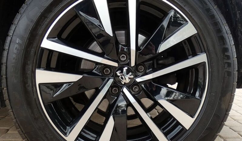 Peugeot 5008 1.2 PureTech Active S&S full