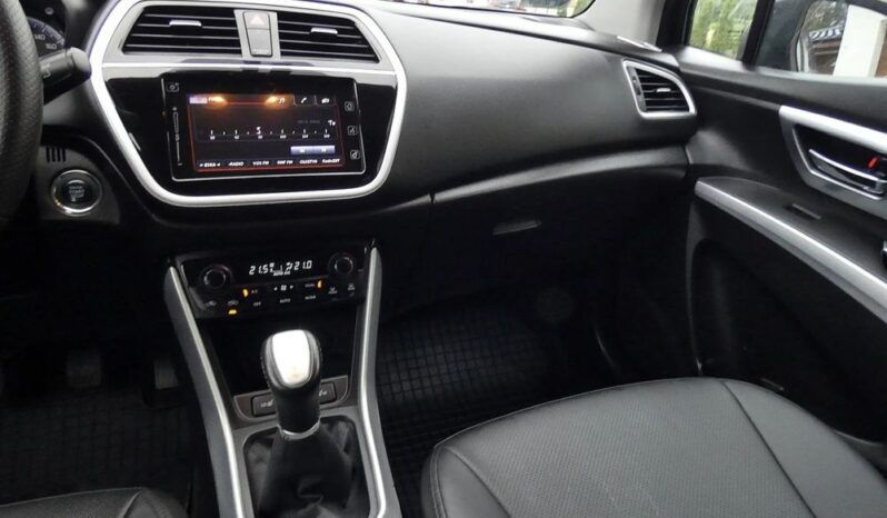 Suzuki SX4 full