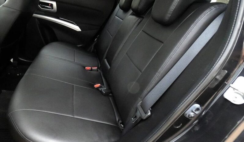 Suzuki SX4 full
