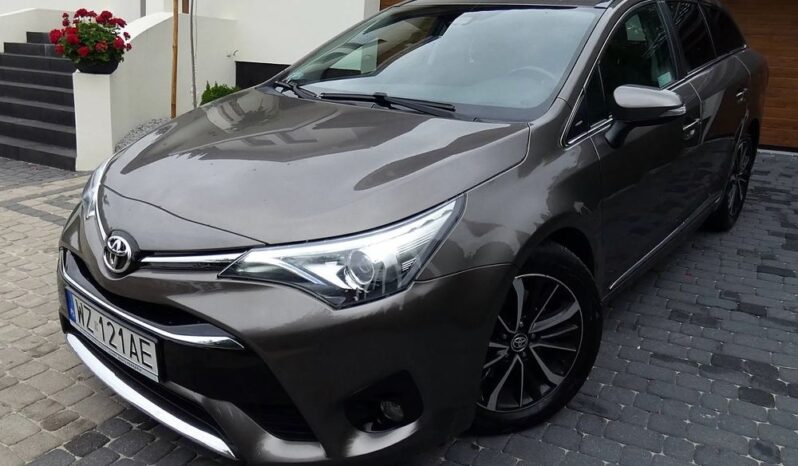 Toyota Avensis 2.0 D-4D Premium full