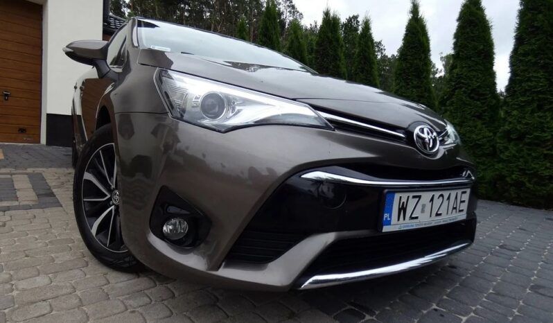 Toyota Avensis 2.0 D-4D Premium full