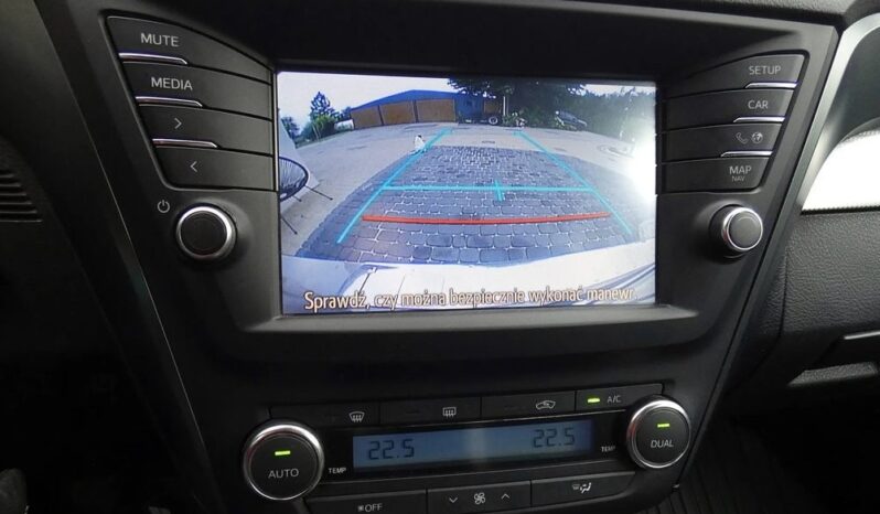 Toyota Avensis 2.0 D-4D Premium full