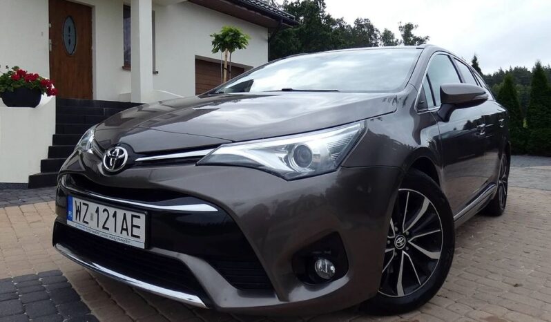 Toyota Avensis 2.0 D-4D Premium full