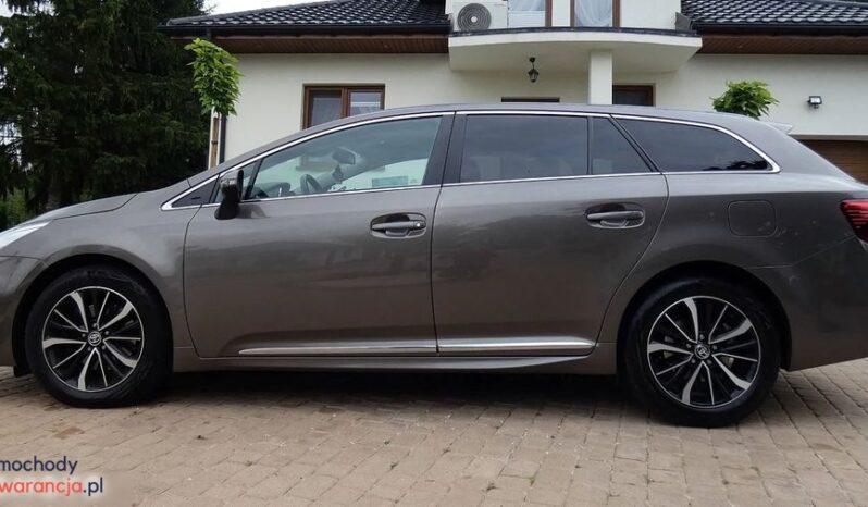 Toyota Avensis 2.0 D-4D Premium full