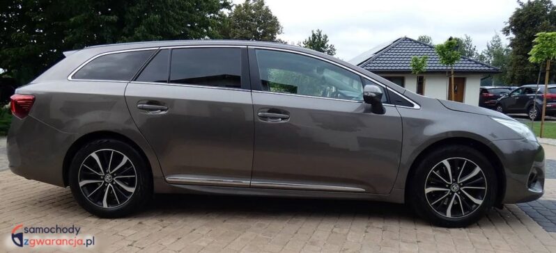Toyota Avensis 2.0 D-4D Premium full