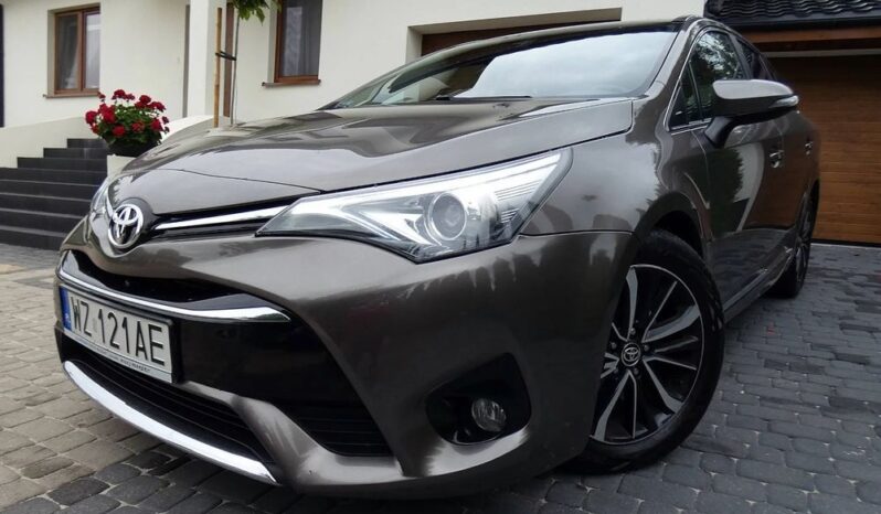 Toyota Avensis 2.0 D-4D Premium full