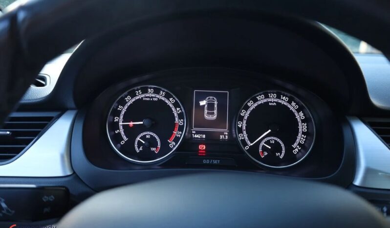 Skoda RAPID 1.6 TDI DPF Style full