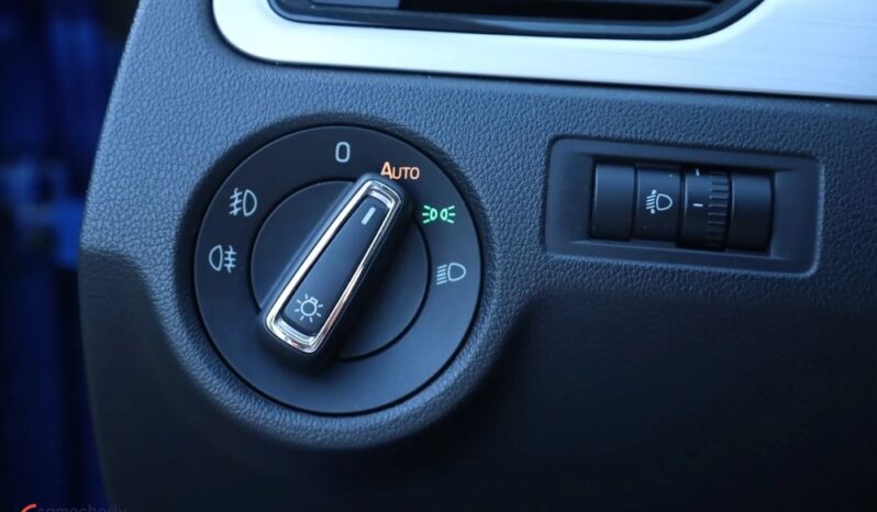 Skoda RAPID 1.6 TDI DPF Style full