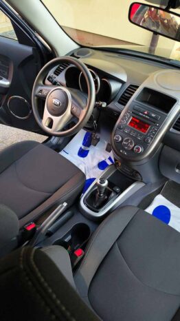 Auta miejskie KIA Soul  2013 Benzyna Manualna FWD (przód) Czarny 5 5 Niemcy Metalik full
