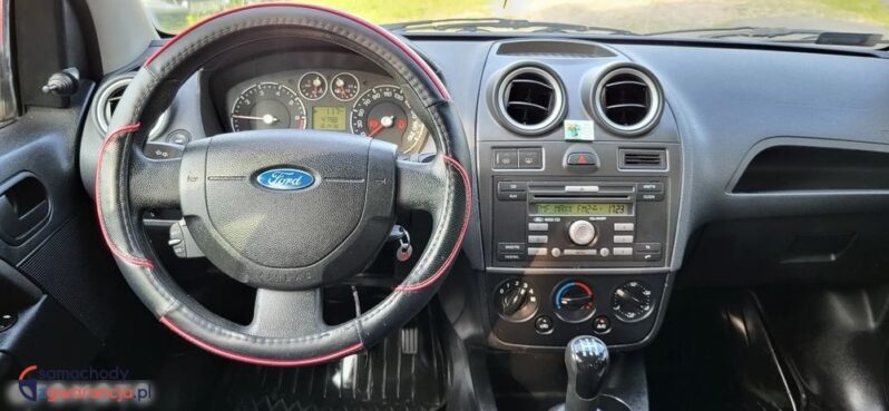 Ford Fiesta 1.3 full