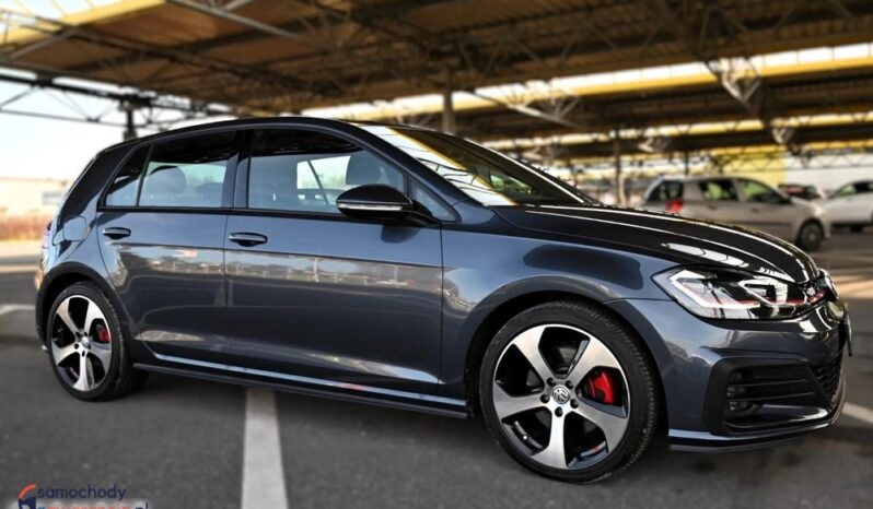 Volkswagen Golf full