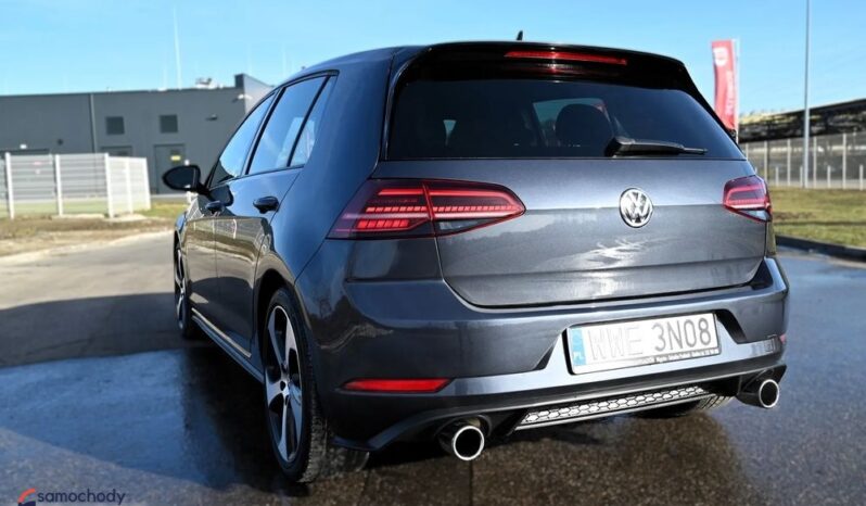 Volkswagen Golf full