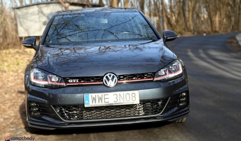 Volkswagen Golf full