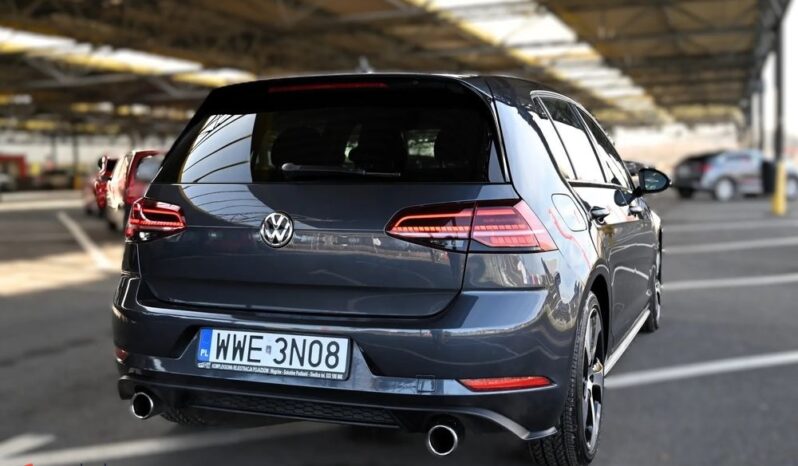 Volkswagen Golf full