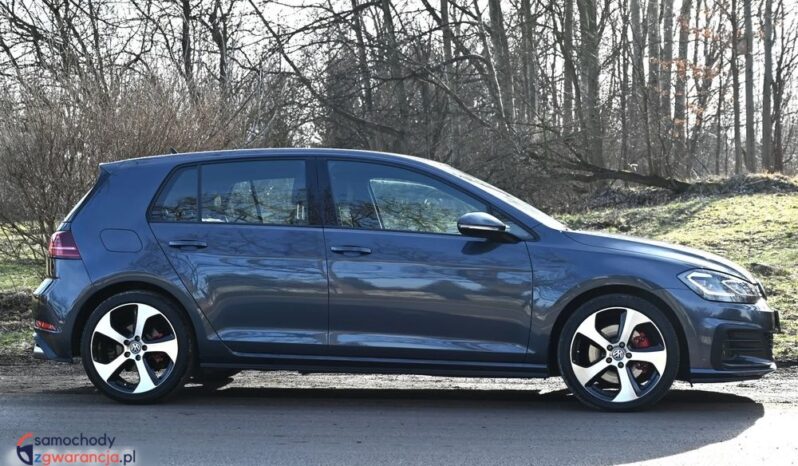 Volkswagen Golf full
