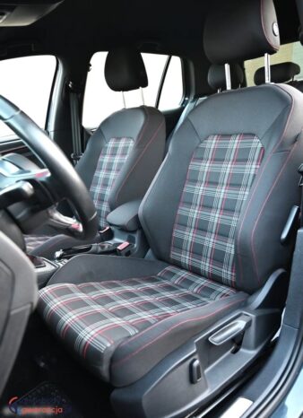 Volkswagen Golf full