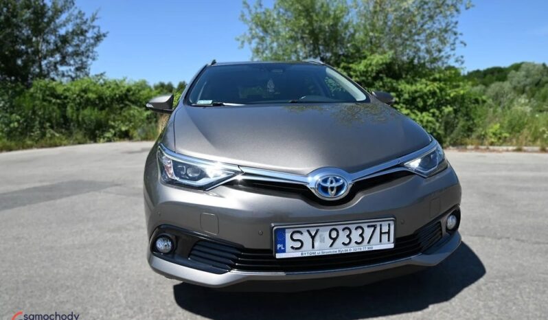 Toyota Auris full