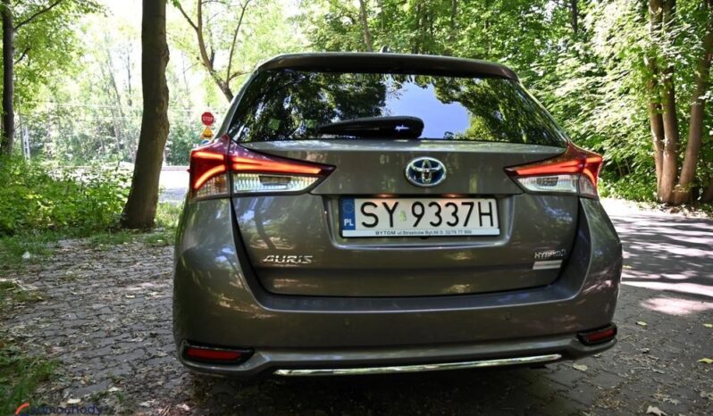 Toyota Auris full