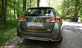 Toyota Auris full