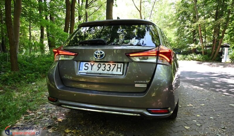 Toyota Auris full