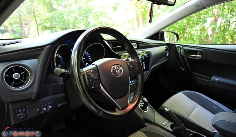Toyota Auris full