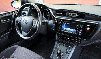 Toyota Auris full