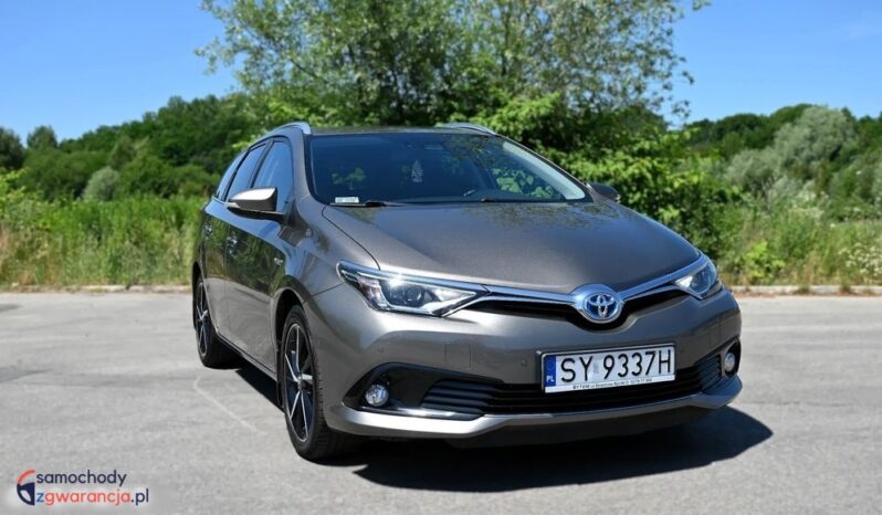 Toyota Auris full