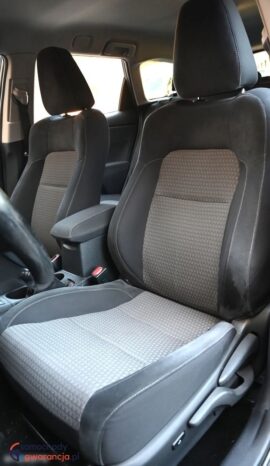 Toyota Auris full