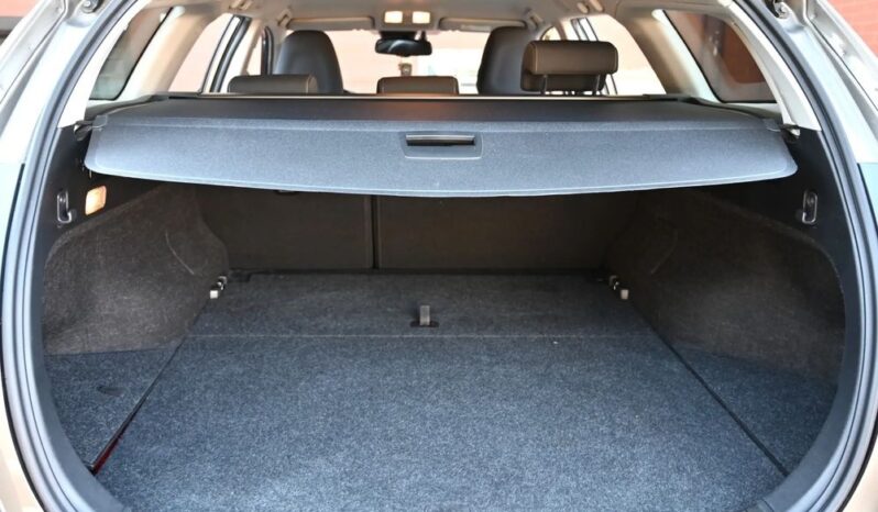 Toyota Auris full