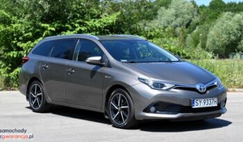 Toyota Auris full